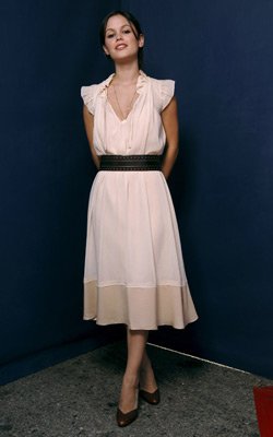 Фото - Рэйчел Билсон: 250x400 / 15 Кб