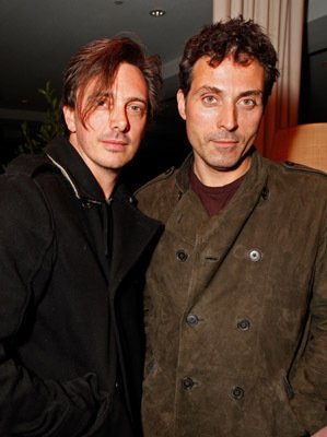 Фото - Руфус Сьюэлл: 299x400 / 23 Кб