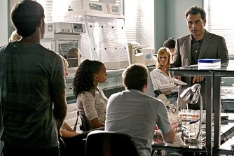 Фото - Руфус Сьюэлл: 334x223 / 24 Кб