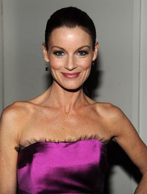 Фото - Лора Лейтон: 302x400 / 19 Кб