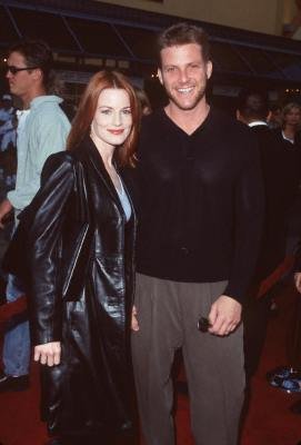 Фото - Лора Лейтон: 271x400 / 18 Кб