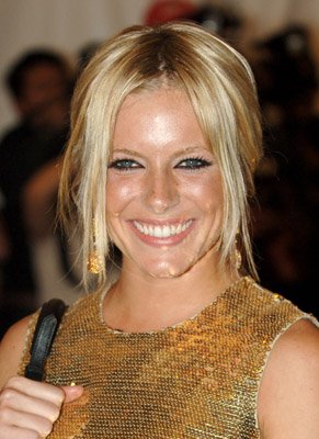 Фото - Сиенна Миллер: 291x400 / 31 Кб