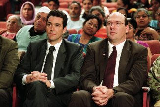 Фото - Джон Тенни: 326x219 / 22 Кб