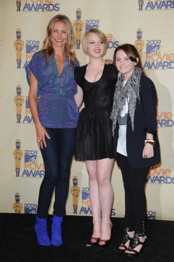 Фото - Софья Васильева: 349x524 / 38 Кб