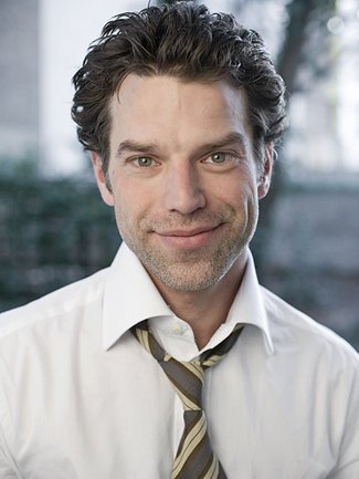 Фото - Йоханнес Брандруп: 325x433 / 27 Кб