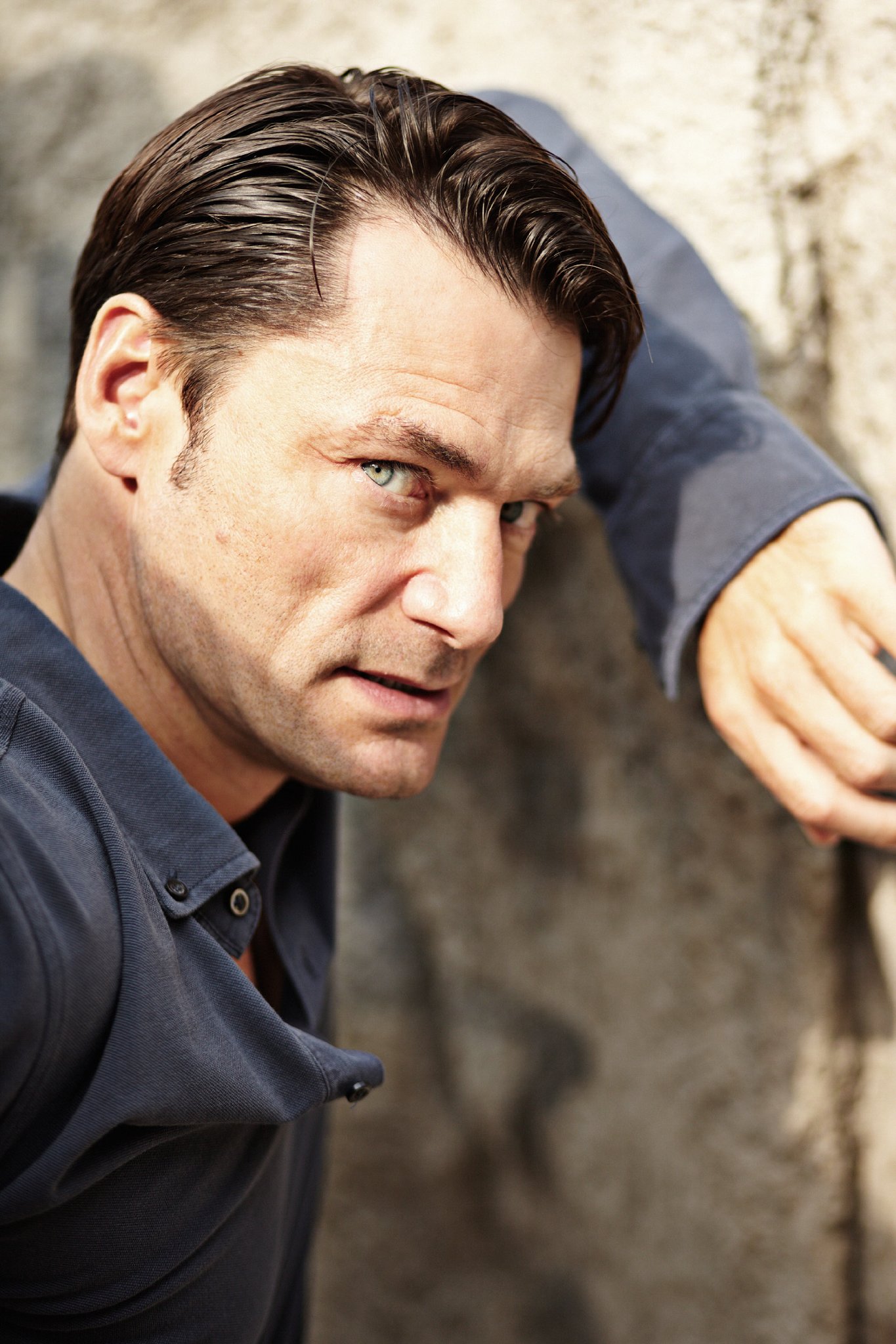 Фото - Stefan Weinert: 1365x2048 / 374 Кб