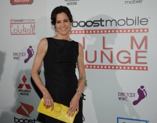 Фото - Элли Шиди: 313x245 / 17 Кб