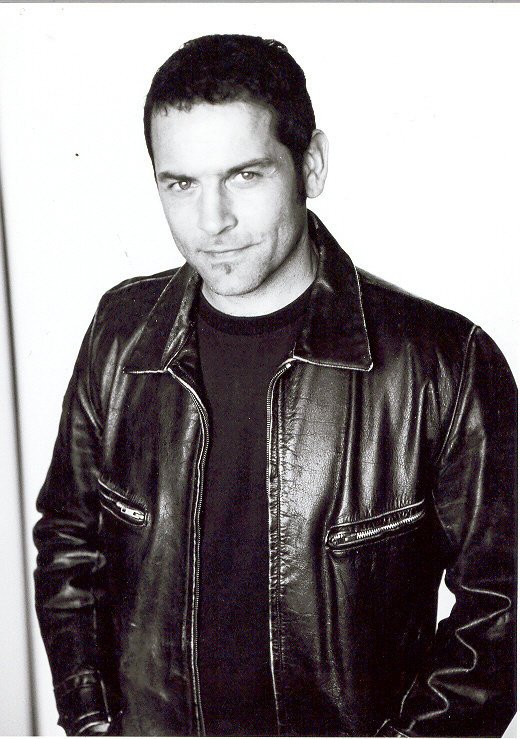 Фото - Роберт Маммон: 520x739 / 93 Кб