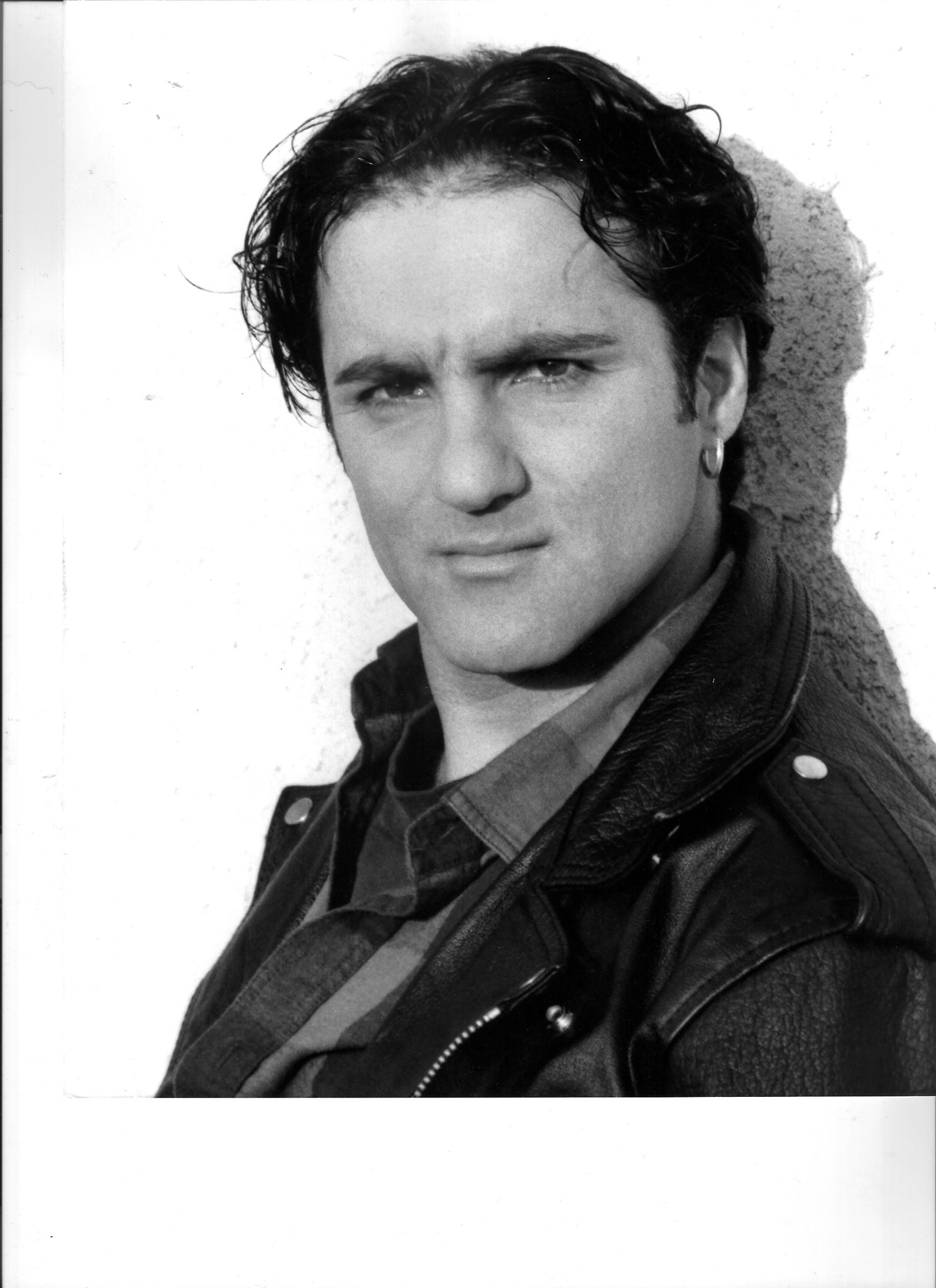 Фото - Richard D'Alessandro: 1489x2048 / 277 Кб