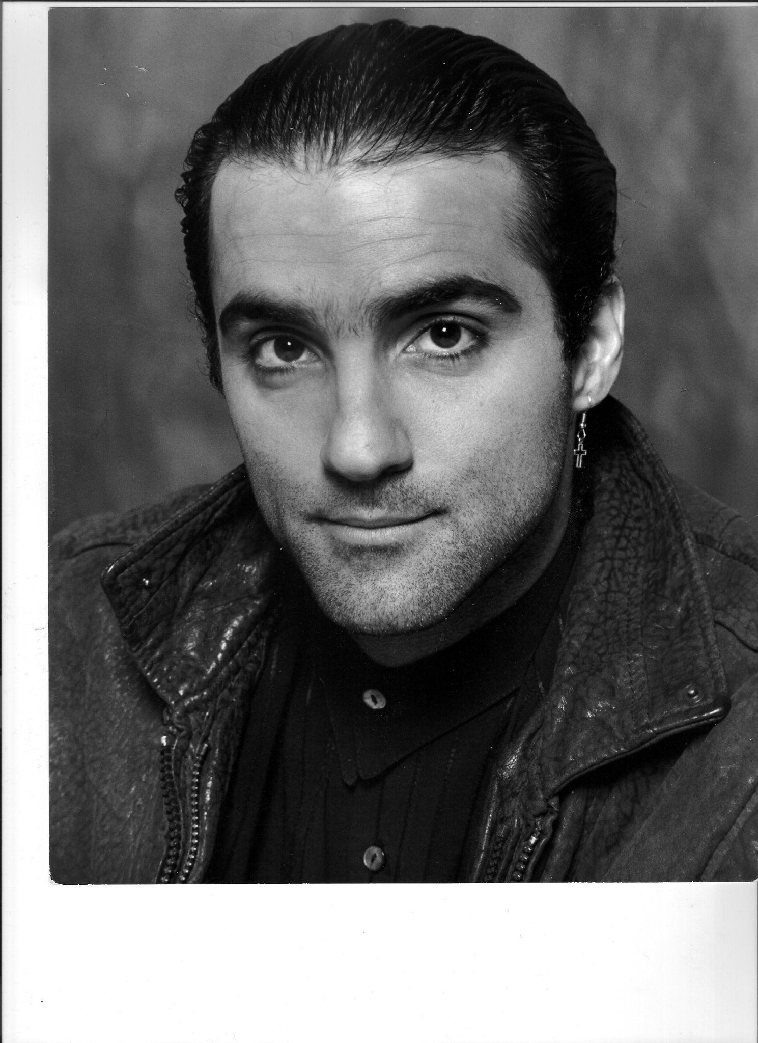 Фото - Richard D'Alessandro: 1489x2048 / 366 Кб