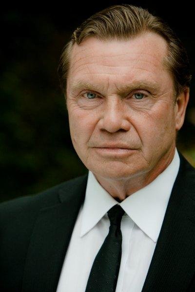 Фото - Р. Д. Колл: 400x600 / 34 Кб