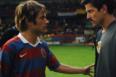 Фото - Диего Луна: 400x268 / 21 Кб