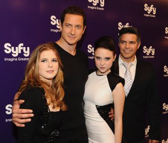 Фото - Эсай Моралес: 341x291 / 21 Кб