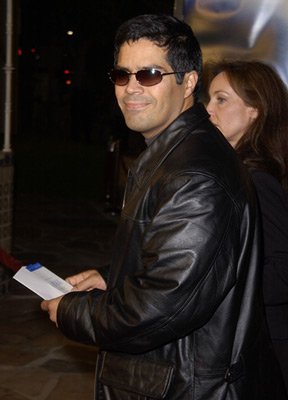 Фото - Эсай Моралес: 288x400 / 20 Кб