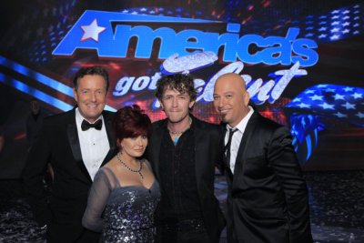 Фото - Хоуи Мэндел: 400x267 / 28 Кб