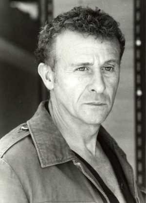 Фото - Лорис Лодди: 300x415 / 18 Кб