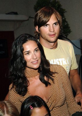 Фото - Деми Мур: 281x400 / 30 Кб