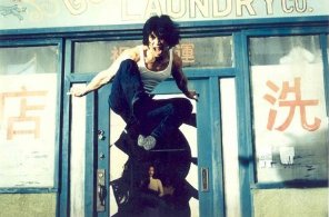 Фото - Дастин Нуен: 296x195 / 18 Кб