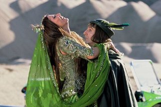 Фото - Лилиана Коморовска: 323x215 / 20 Кб