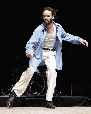 Фото - Сэвьон Гловер: 321x400 / 22 Кб