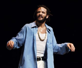 Фото - Сэвьон Гловер: 336x282 / 13 Кб