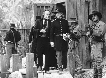 Фото - Стюарт Уилсон: 350x258 / 31 Кб