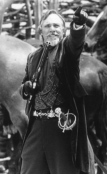 Фото - Стюарт Уилсон: 362x587 / 54 Кб