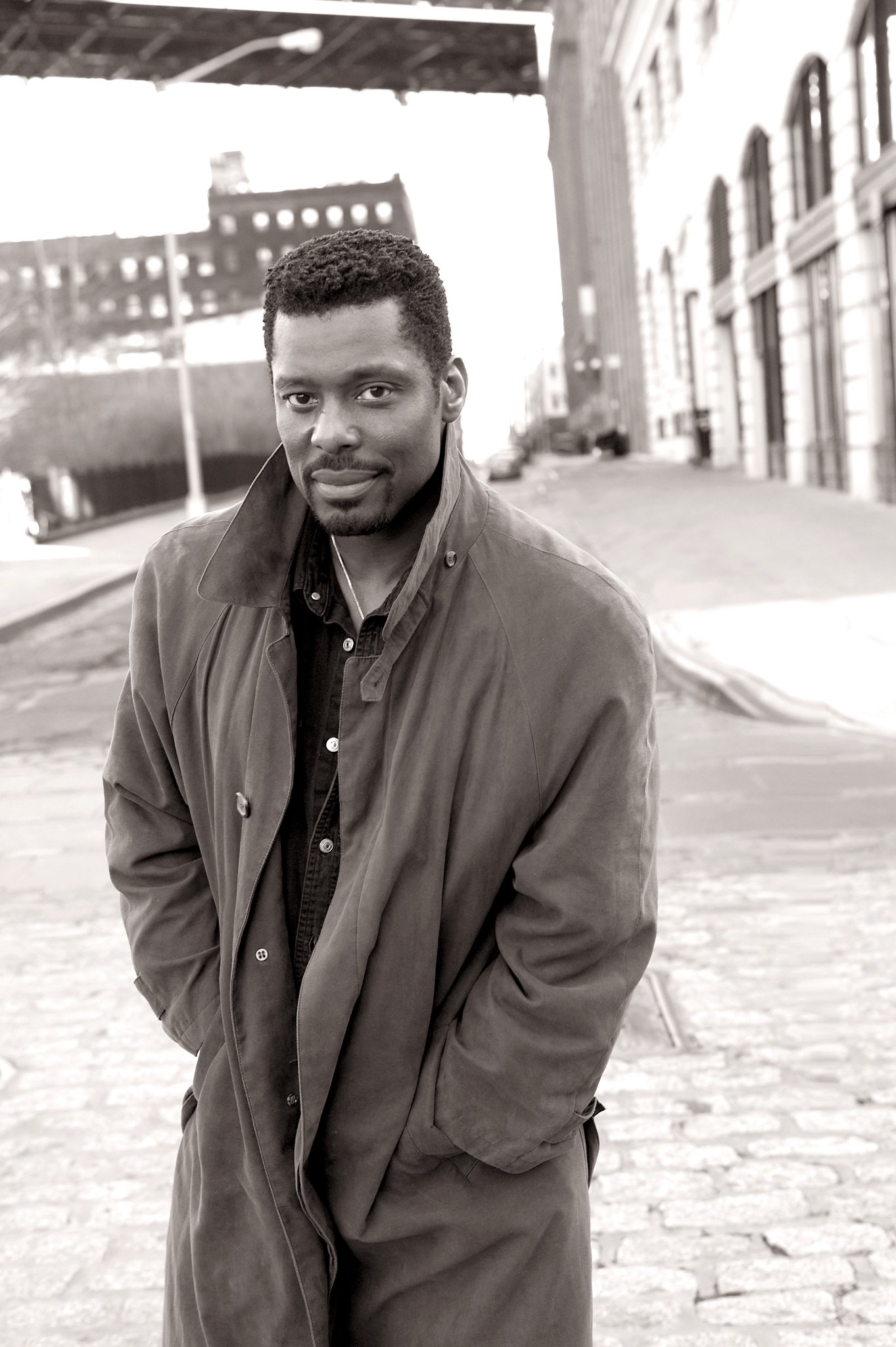 Фото - Имонн Уолкер: 1363x2048 / 327 Кб