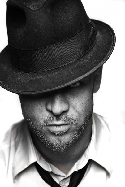 Фото - Николас Аарон: 404x604 / 42 Кб