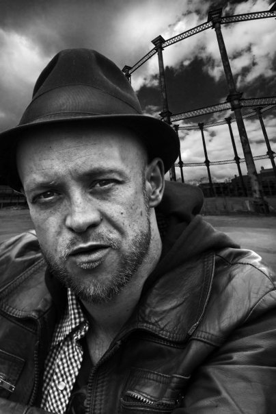 Фото - Николас Аарон: 404x604 / 51 Кб