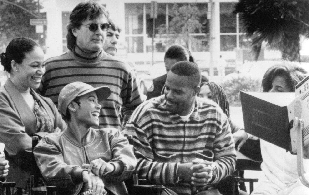 Фото - Кинен Айвори Уэйнс: 1297x821 / 175 Кб