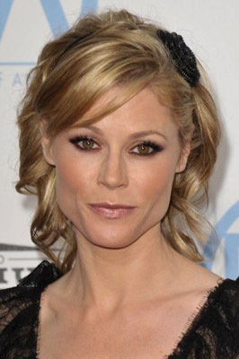 Фото - Джули Боуэн: 266x400 / 22 Кб