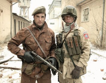 Фото - Корин Немек: 354x278 / 31 Кб