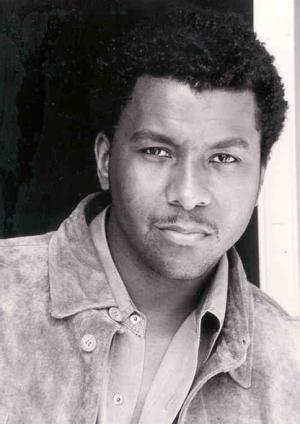 Фото - Jonas Chaka: 300x424 / 25 Кб