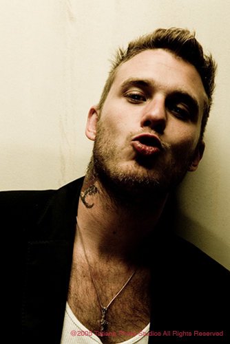 Фото - Эрик Лайвли: 334x500 / 26 Кб