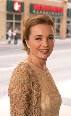 Фото - Карен Янг: 246x400 / 23 Кб