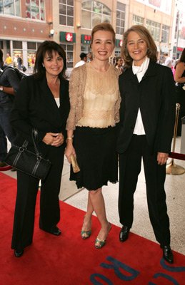 Фото - Карен Янг: 259x400 / 27 Кб