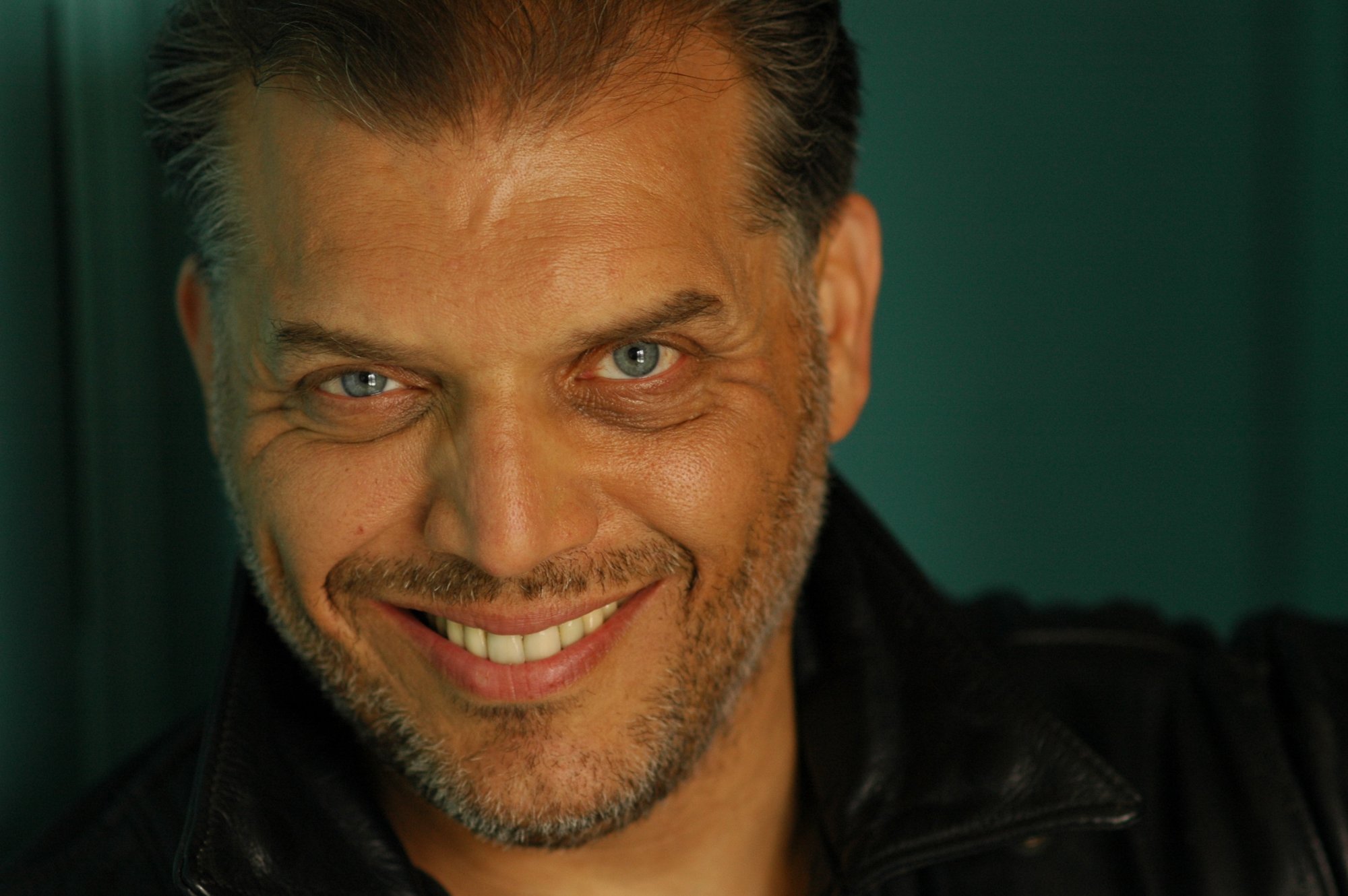 Фото - Армен Гаро: 2000x1330 / 275 Кб