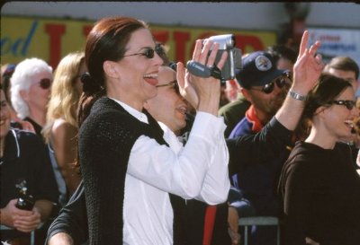 Фото - Терри Фаррелл: 400x273 / 25 Кб