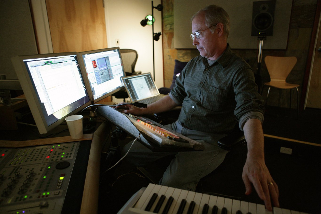 Фото - Бен Бертт: 1365x910 / 159 Кб