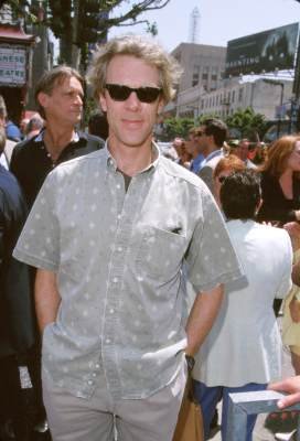 Фото - Стюарт Коуплэнд: 272x400 / 25 Кб