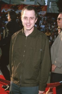 Фото - Джованни Рибизи: 266x400 / 18 Кб