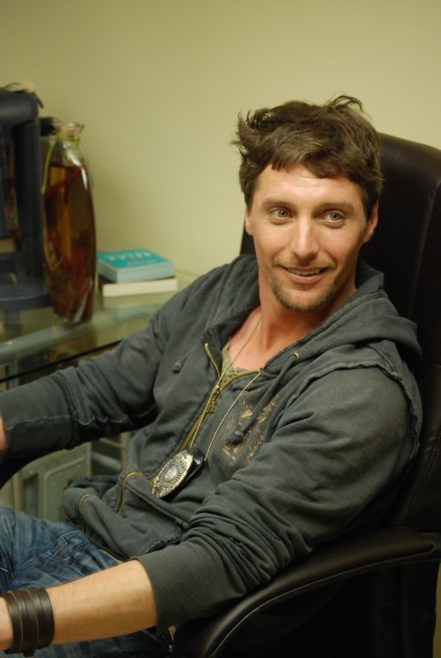 Фото - Hunter G. Williams: 483x720 / 51 Кб