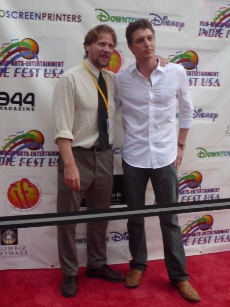 Фото - Hunter G. Williams: 450x600 / 50 Кб