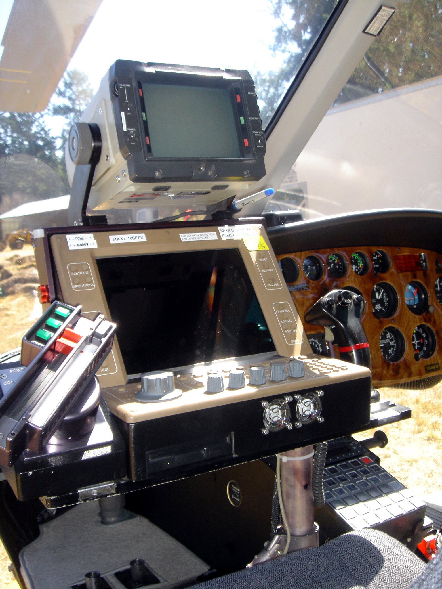 Фото - Peter McKernan: 1536x2048 / 458 Кб