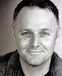 Фото - Томми Хинкли: 200x244 / 14 Кб