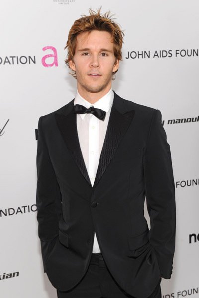 Фото - Райан Квантен: 400x600 / 27 Кб