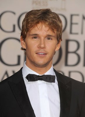 Фото - Райан Квантен: 291x400 / 19 Кб