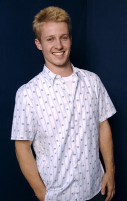 Фото - Уилл Эстес: 254x400 / 20 Кб