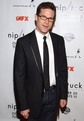 Фото - Дилан Уолш: 276x400 / 21 Кб